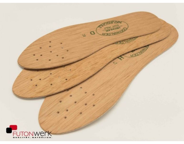 Various sizes of the Odenwald Natural Wood Insole are available