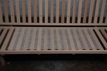 Anti-slip protection for futons on sofa - 55 x 120cm